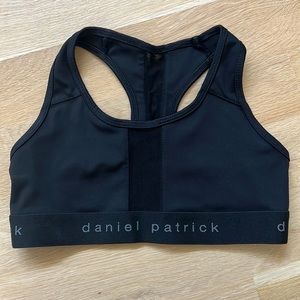 Daniel Patrick Black Sports Bar Size Small